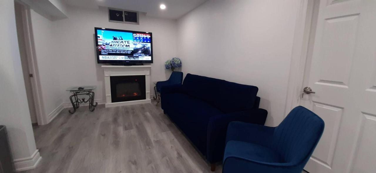 2 Bedrooms 2 Washrooms 2 Parking Spots Basement Apartment 뉴마켓 외부 사진